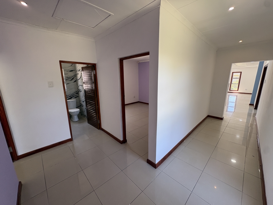 5 Bedroom Property for Sale in Cintsa East Eastern Cape